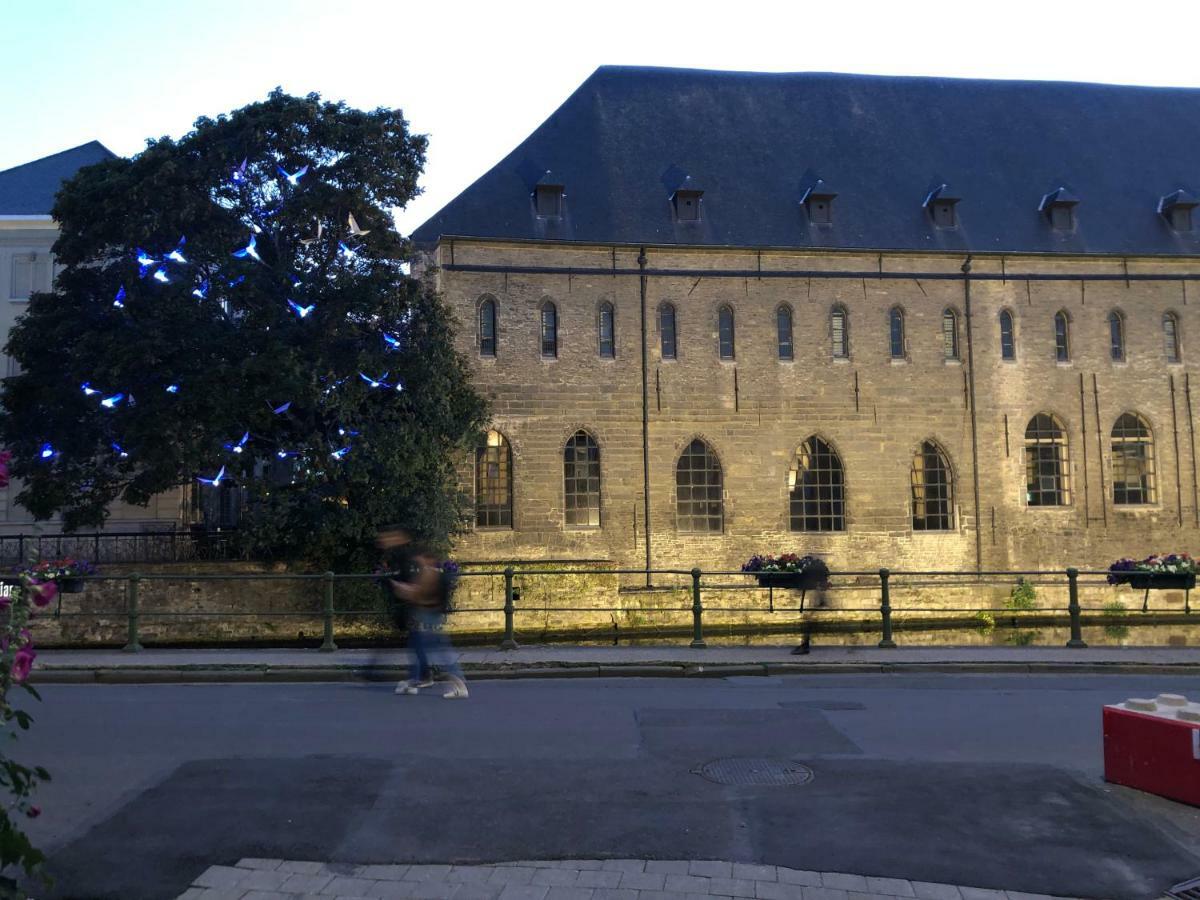 Studio Medieval City Center At River De Leie Gent Exteriér fotografie